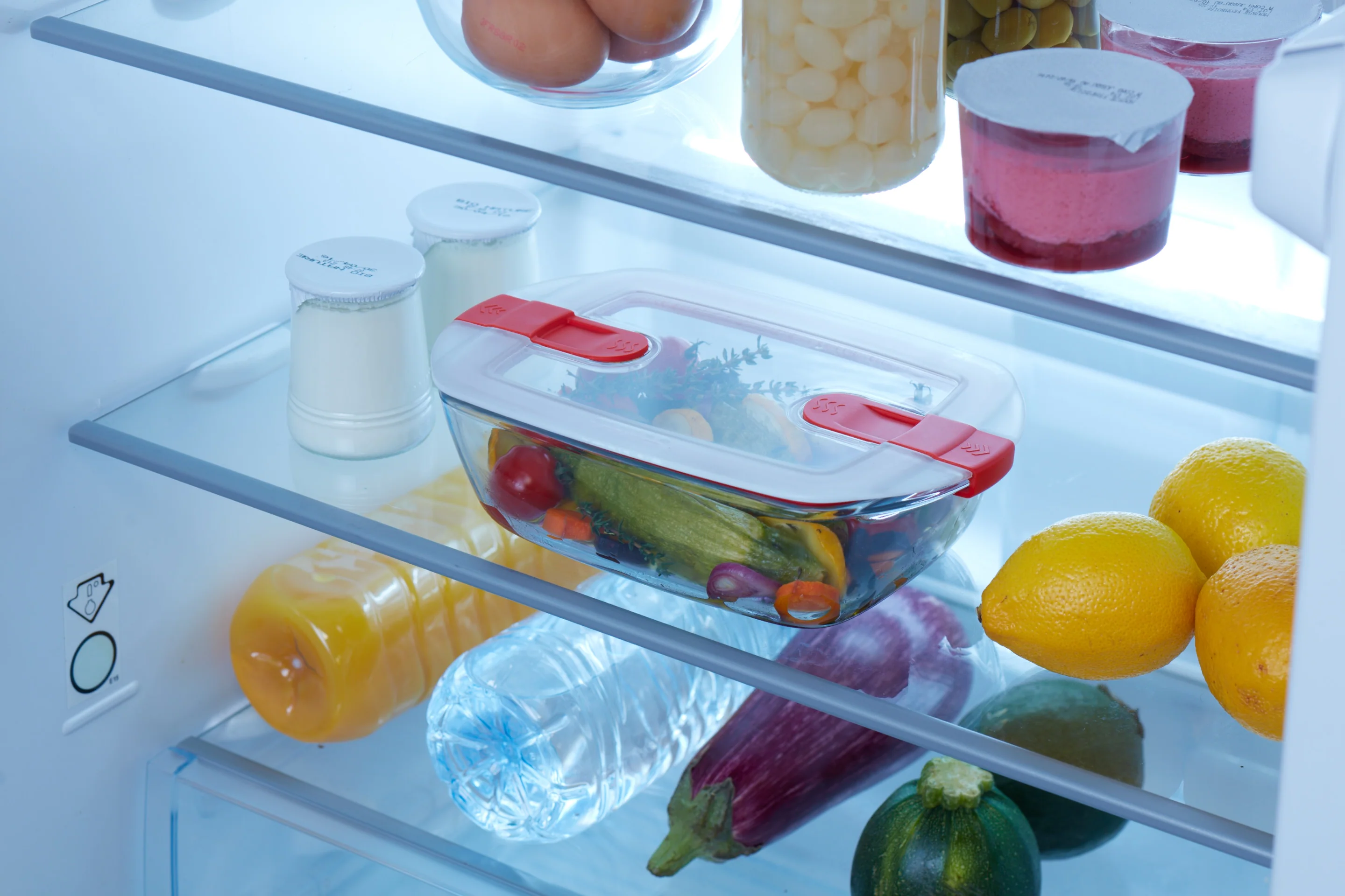 PYREX® Cook & Heat Rectangle Storage w/vented Lid 1.2L - Image 3
