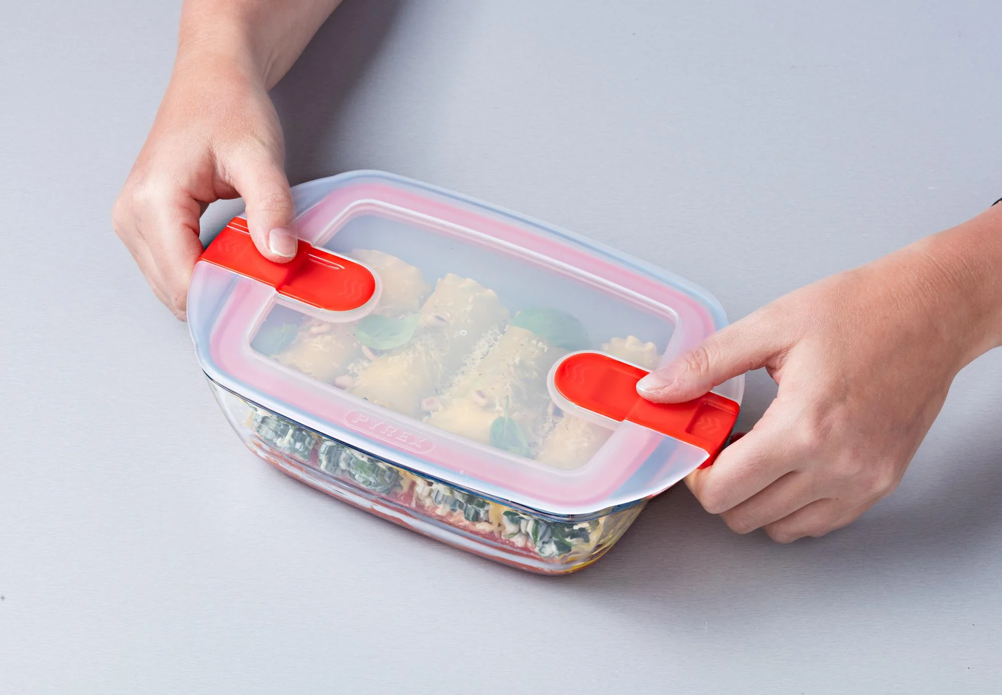 PYREX® Cook & Heat Rectangle Storage w/vented Lid 1.2L - Image 4